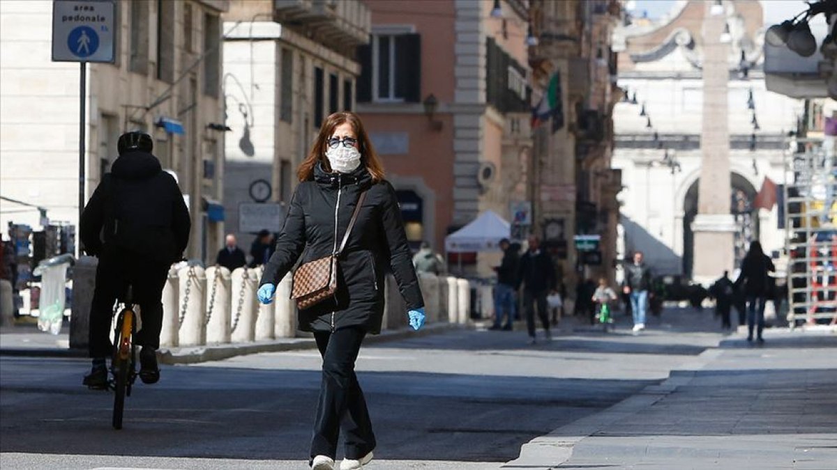 İtalya'da son 24 saatte 16 bin 974 koronavirüs vakası kaydedildi