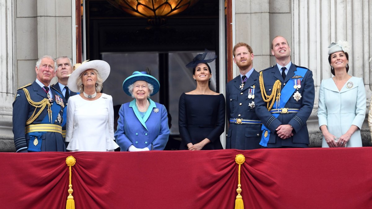 Kraliyet Ailesi'nde Prens Philip’in cenaze öncesi üniforma krizi