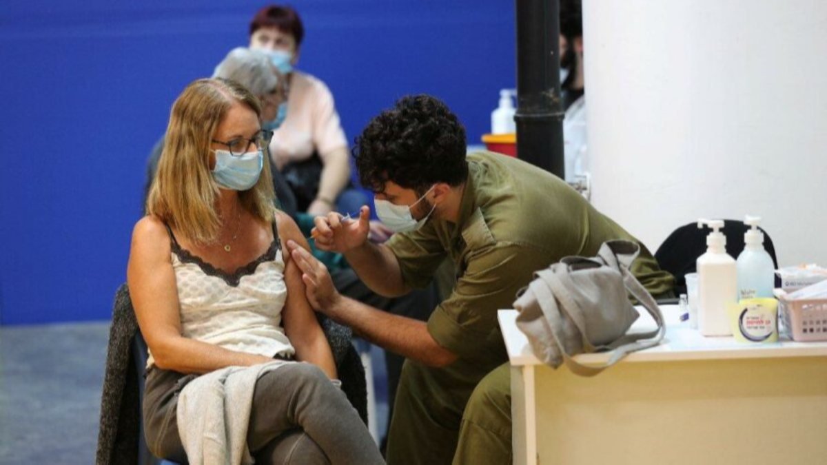 İsrail'de açık alanlarda maske zorunluluğu 18 Nisan’da sona eriyor