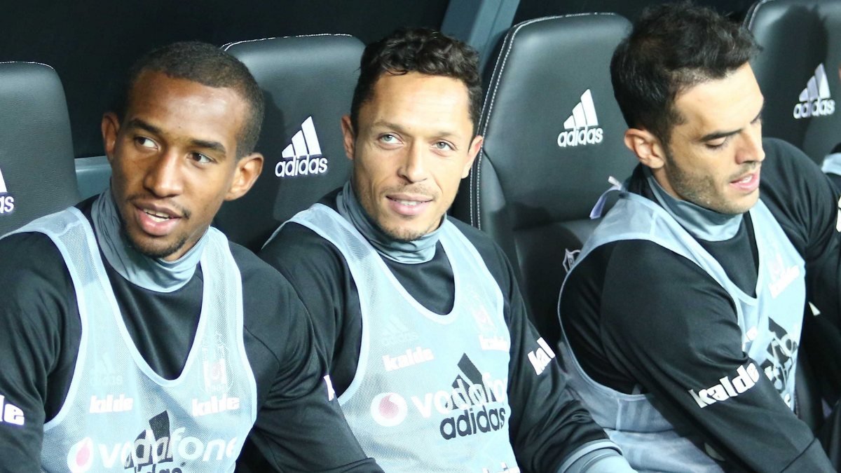 Adriano'dan Talisca'ya: Haydi Beşiktaş'a dönelim
