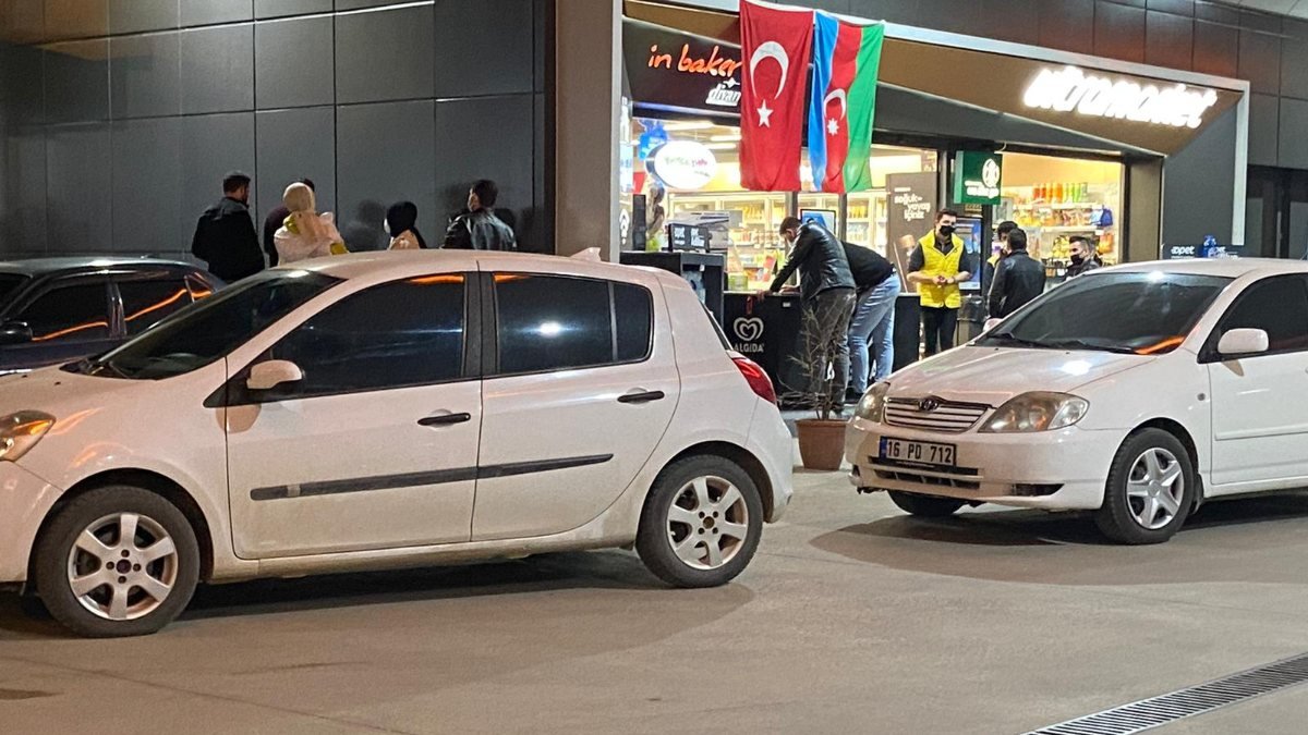 Bursa'da, akaryakıt istasyonunda kahve içen 14 kişiye ceza