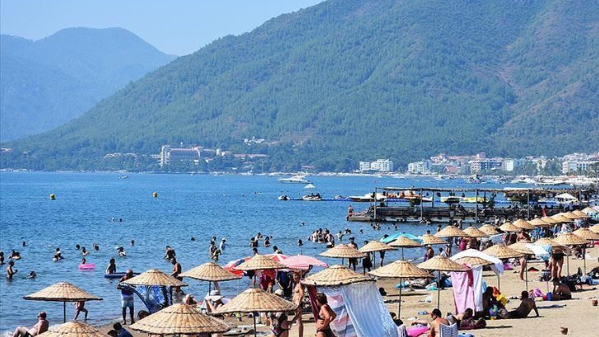 Türkiye, salgına rağmen 17 milyondan fazla turist ağırladı
