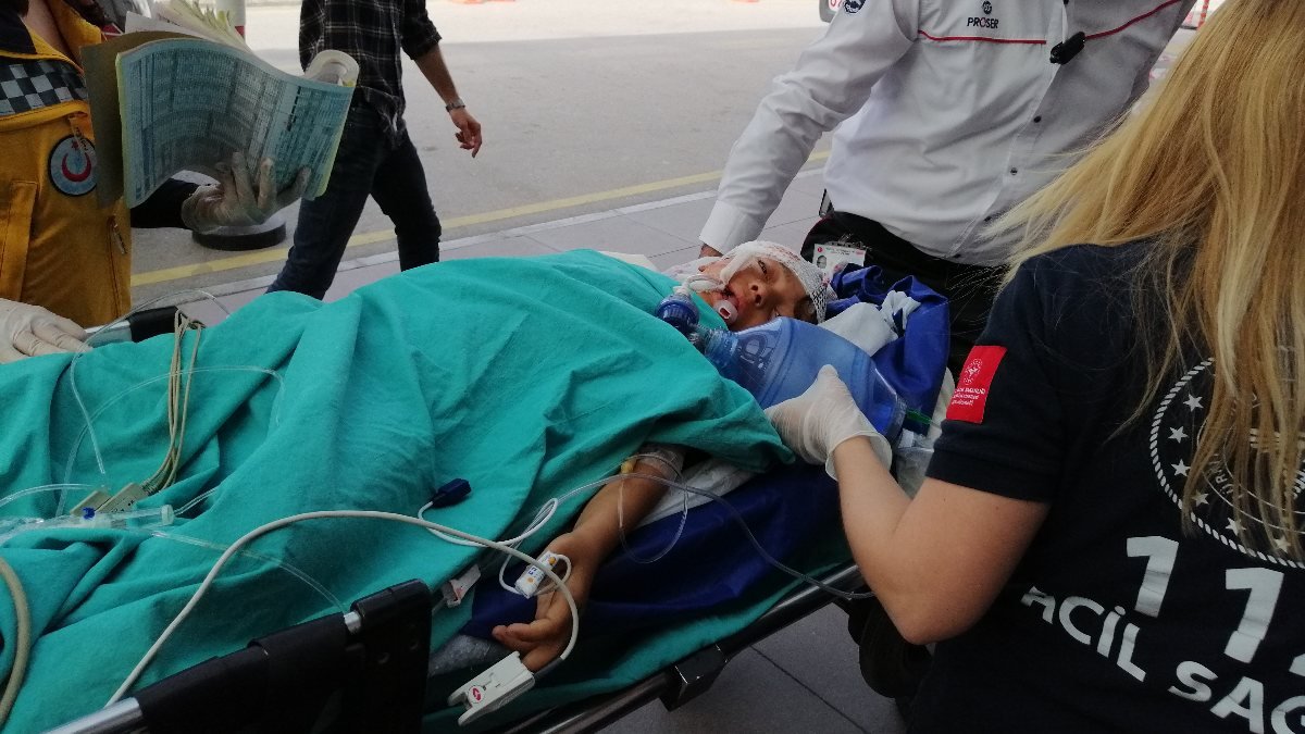 Adana'da 8 yaşındaki Medine tabancayla vuruldu