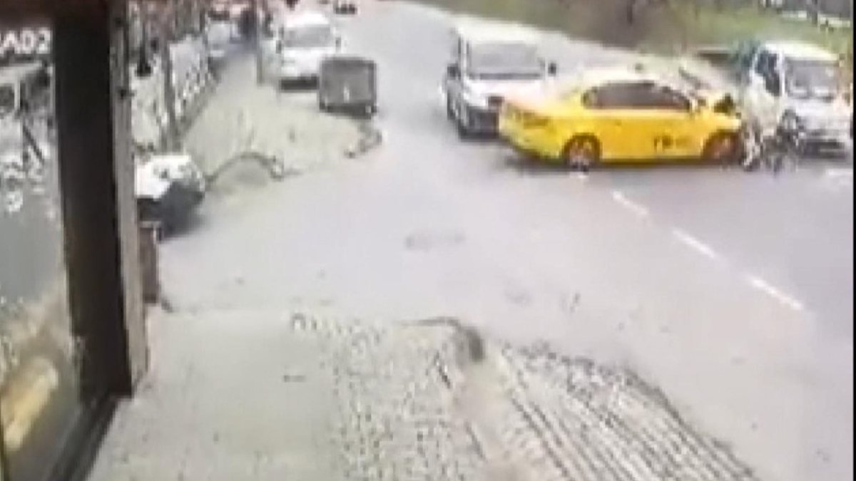 Başakşehir'de hatalı sollama kaza getirdi