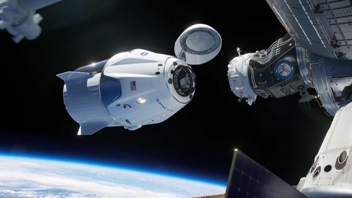 SpaceX'in son görevinde uzay çöpü tehlikesi yaşandı