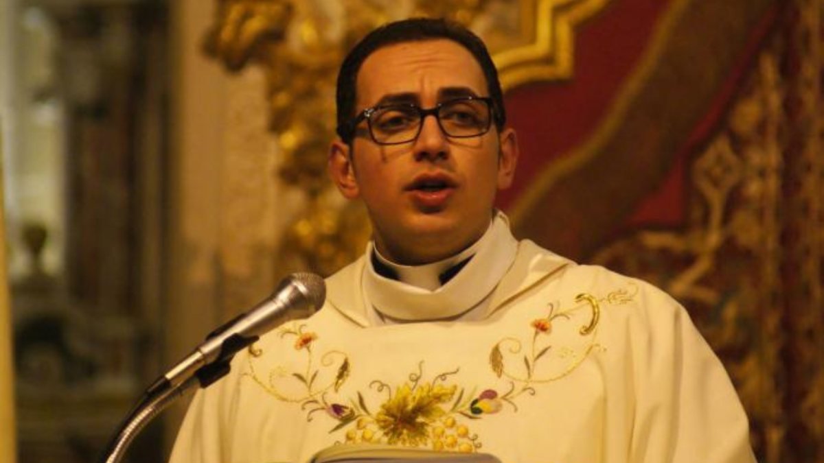 İtalya'da çocuklara cinsel istismarda bulunan rahip gözaltında