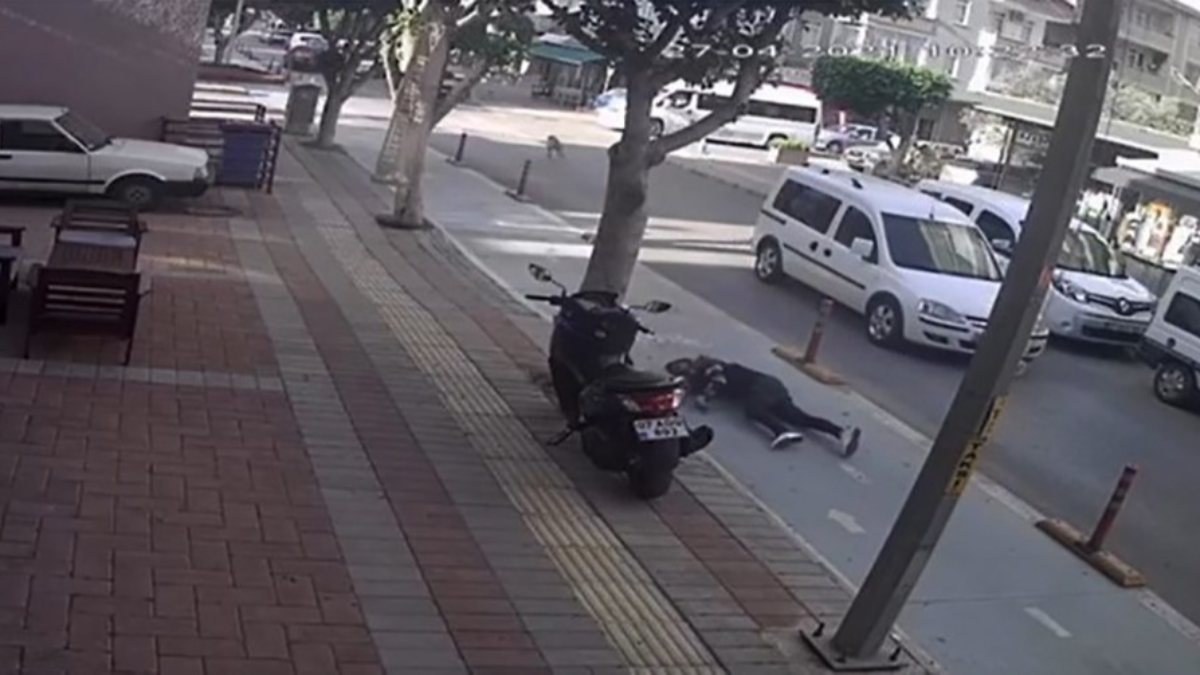 Alanya'da köpeğe çarpan motosikletin sürücüsü ağır yaralandı
