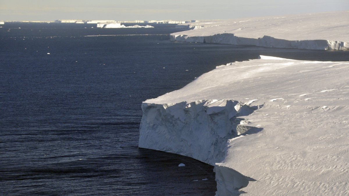 Uydu verileri, buzulların her zamankinden daha hızlı eridiğini gösteriyor