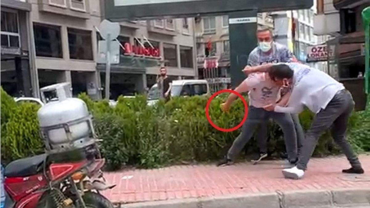 Adana'da gençlerin bıçaklı kavgası