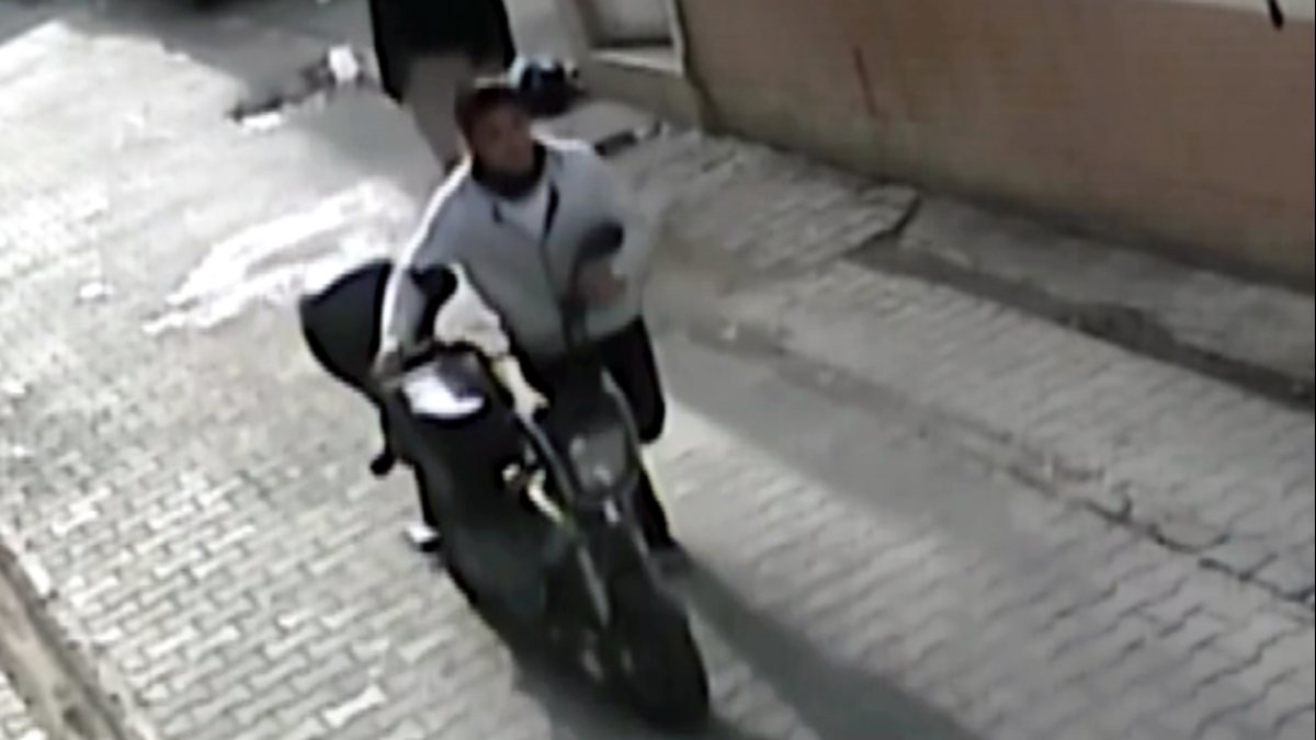 Adana'da çaldığı motosikleti sattı: Sahibinin zararını karşılamak istiyorum