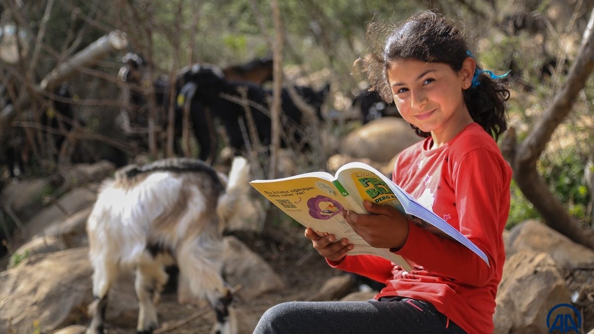 Muğla'da Yörük kızı Cennet'in okuma azmi