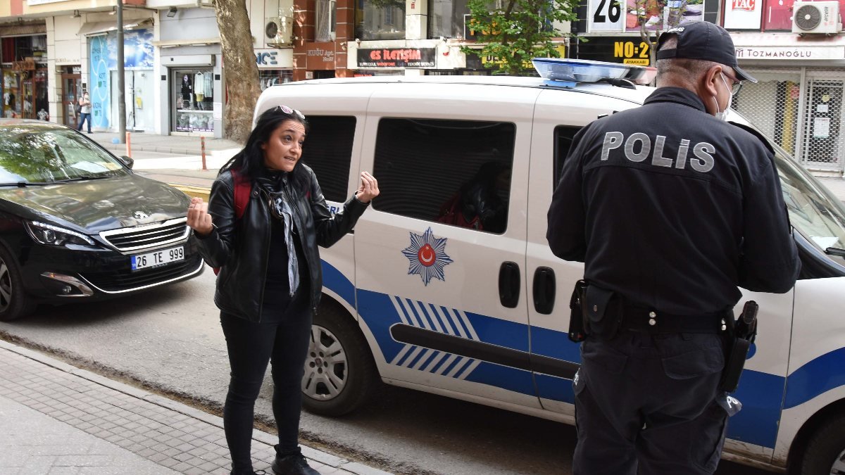Eskişehir'de maske takmayı reddeden sağlıkçıya ceza