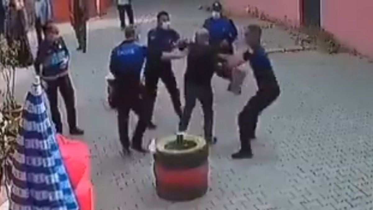 Hatay'da esnaf ve zabıta arasında kavga çıktı