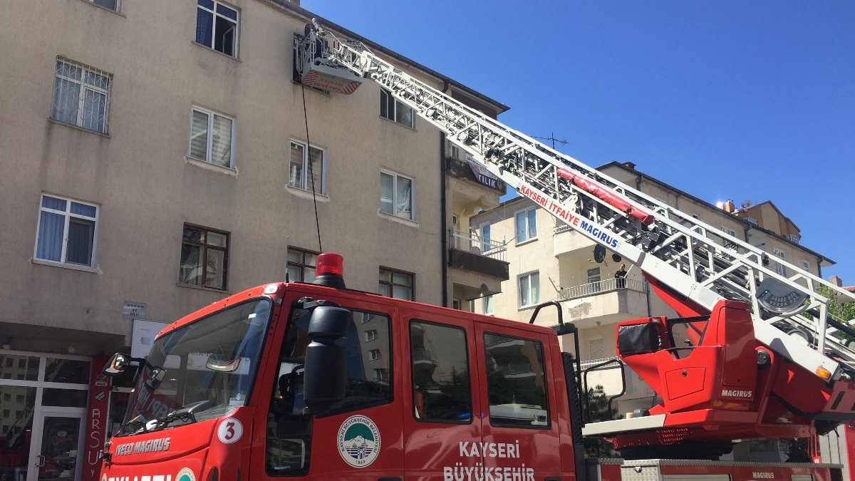 Kayseri’de çocuk odasında yangın çıktı