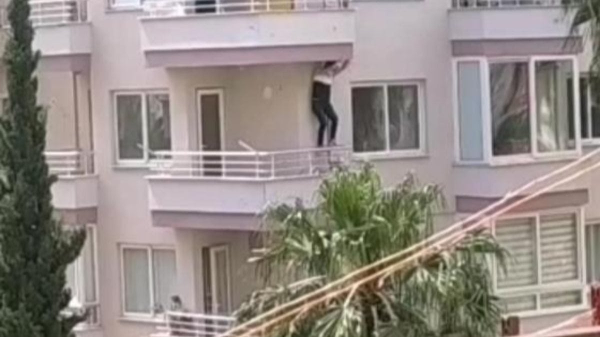 Mersin'de tehlikeli kaçış: Polisi görünce balkondan 5'nci kata indi
