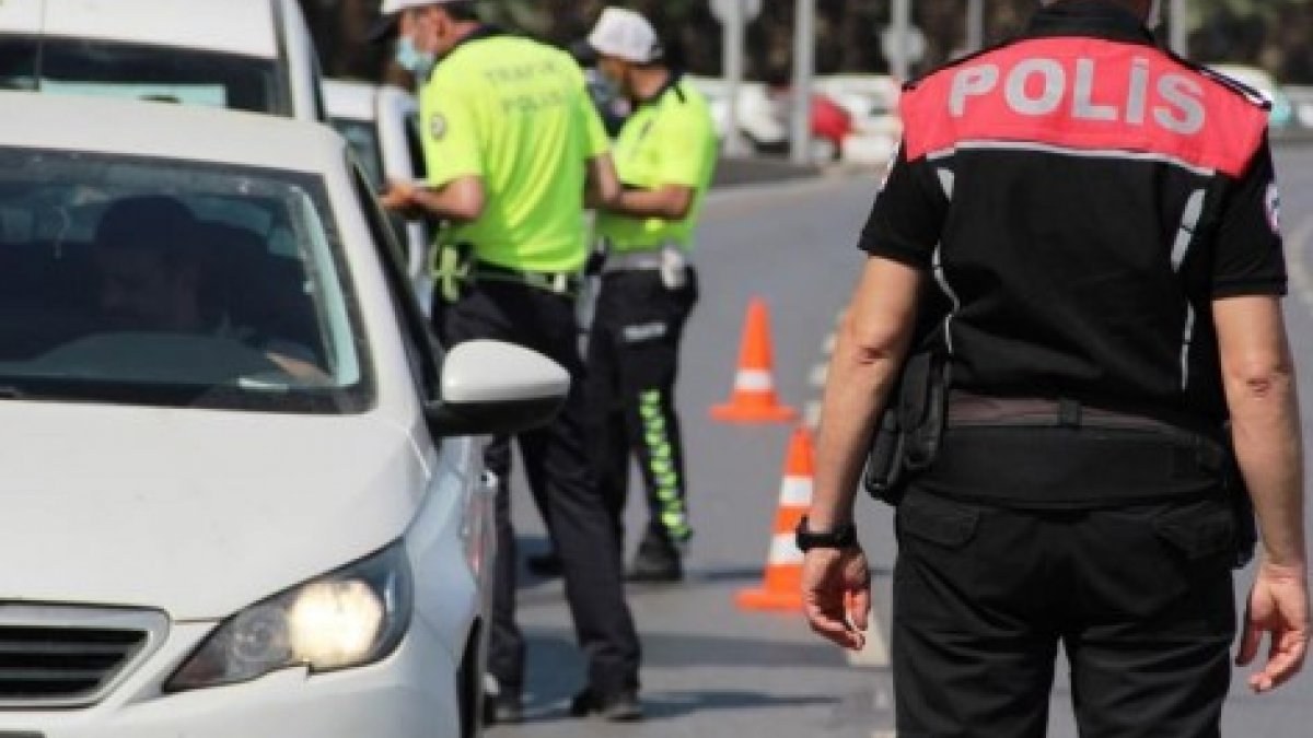 İzmir’de tam kapanmayı ihlal edenlere 34 milyonun üzerinde ceza uygulandı