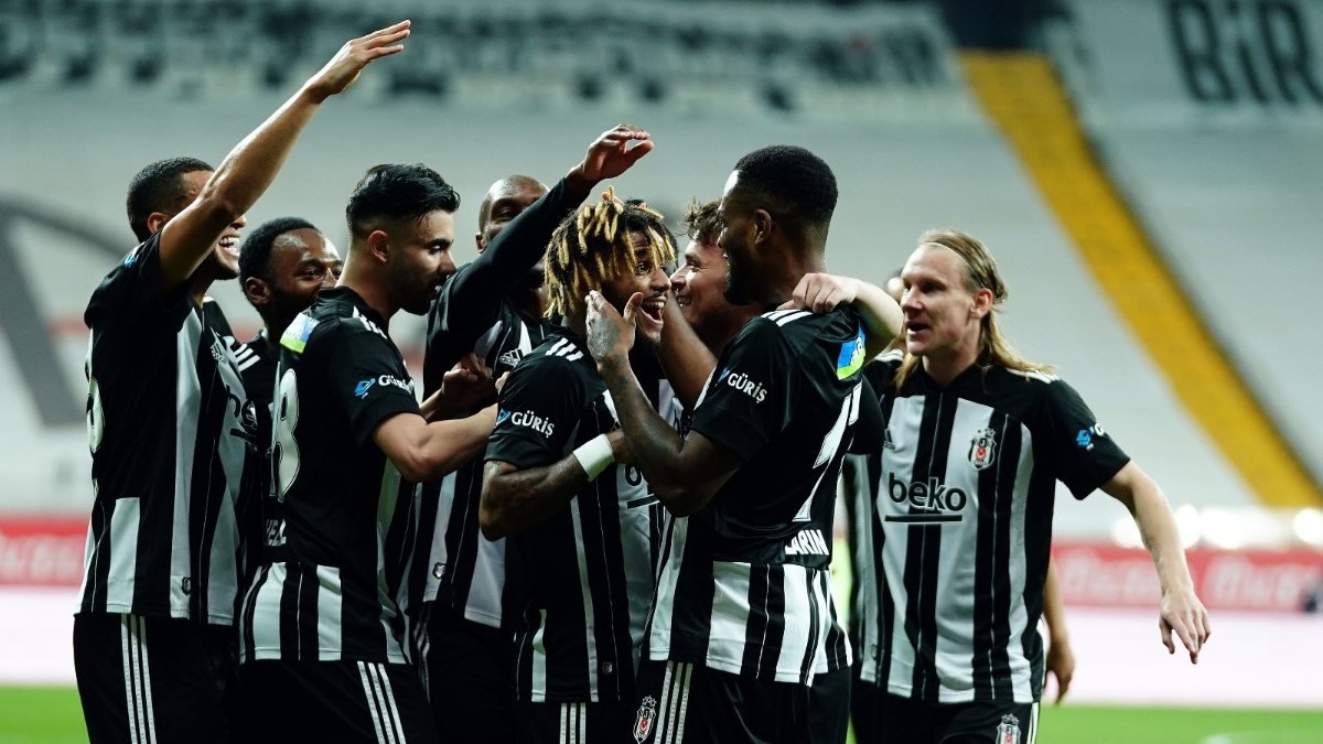 Beşiktaş-Fatih Karagümrük maçının ilk 11'leri