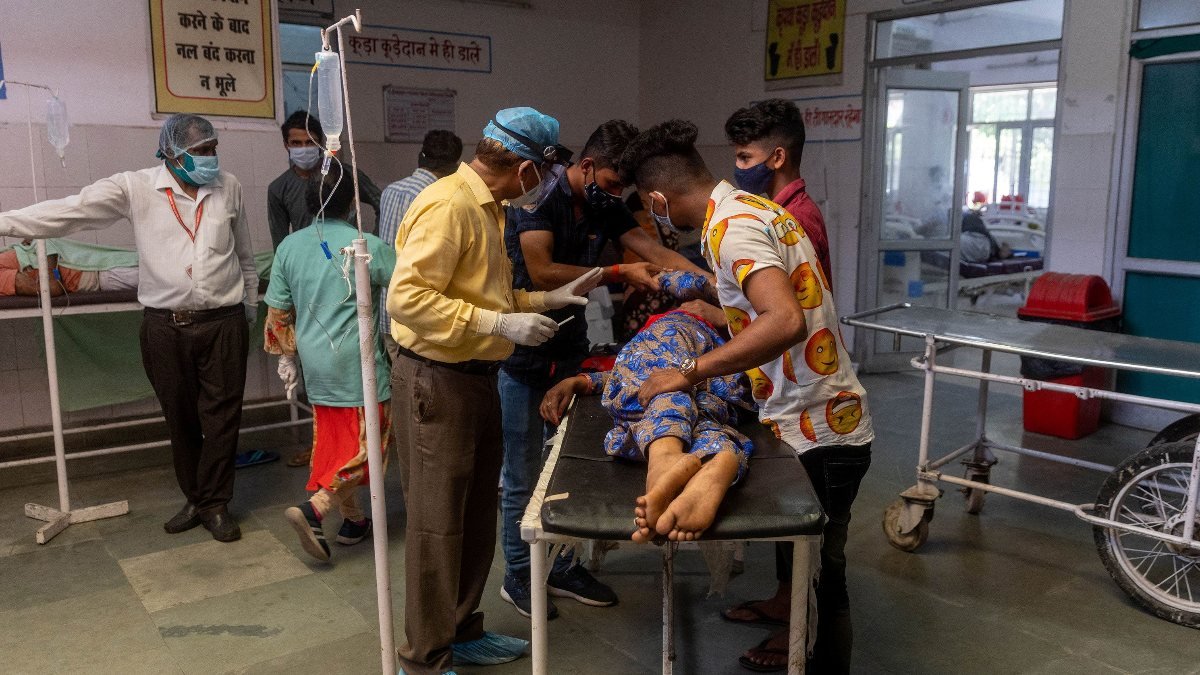 Hindistan'da en yüksek günlük koronavirüs ölümü kaydedildi
