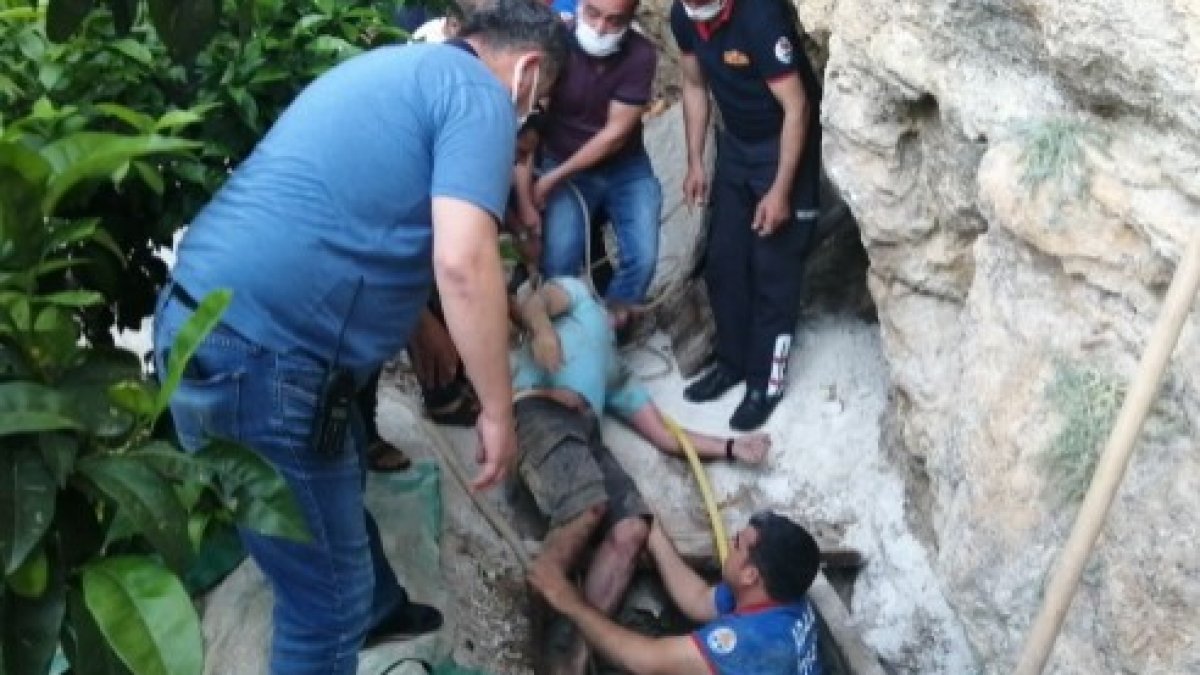 Adana'da çalışma yaptıkları su kuyusuna düşen 3 arkadaş öldü
