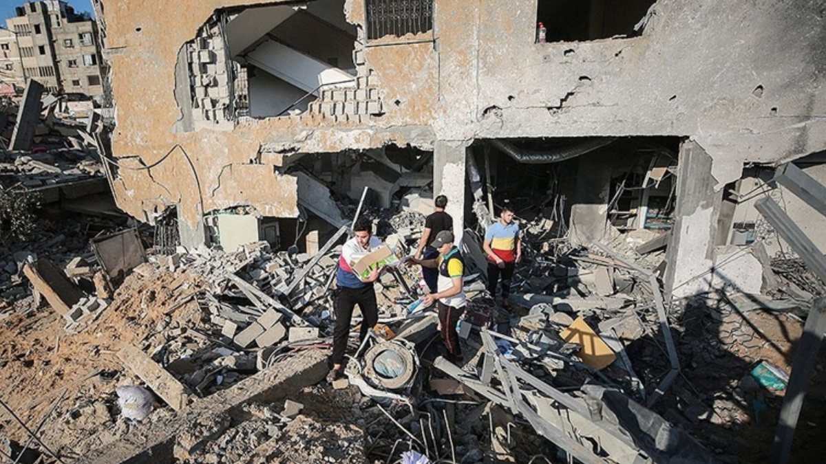 BM: Gazze'de 200'den fazla konut yıkıldı