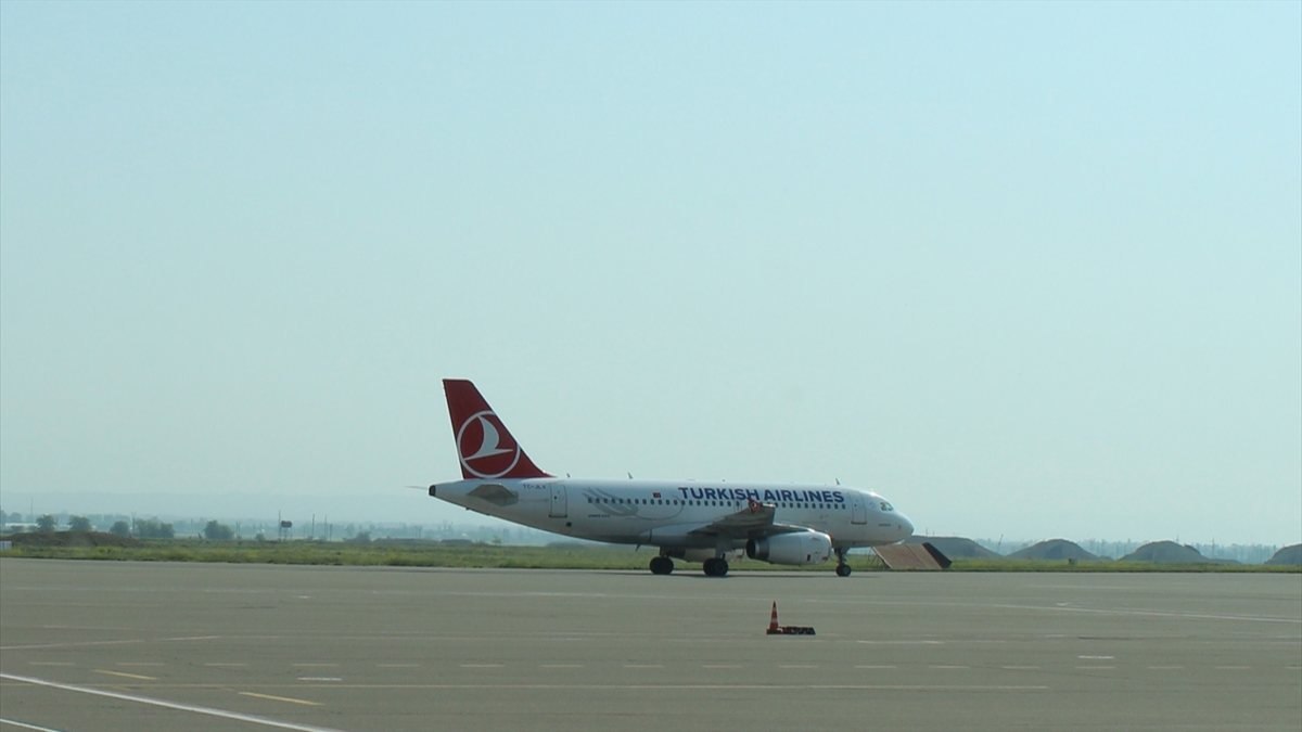 Türk Hava Yolları, Gence-İstanbul seferlerine yeniden başladı