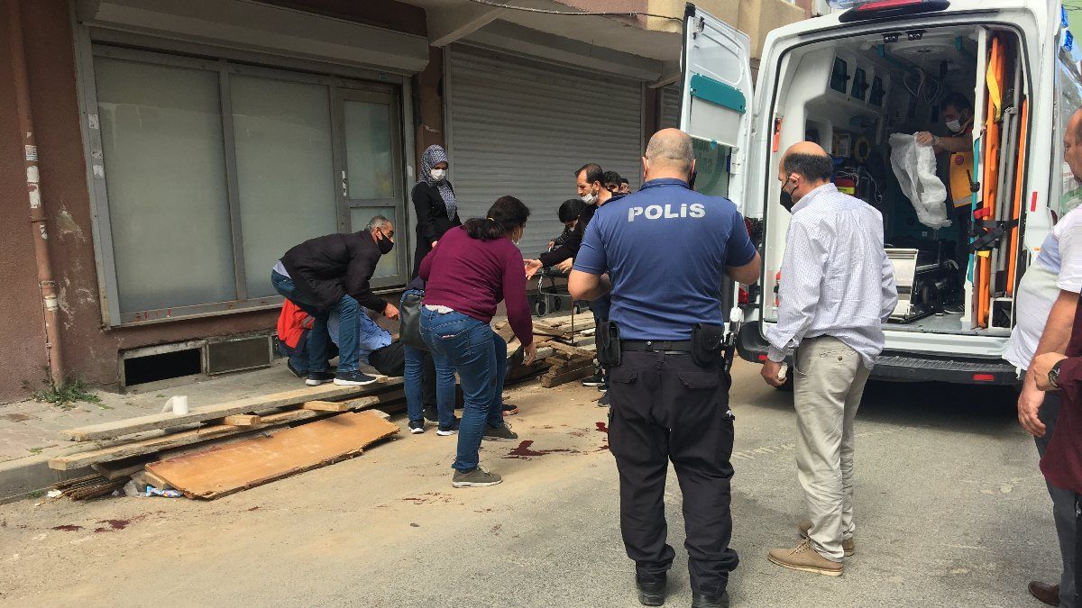 Küçükçekmece’de komşusunu silahla vurdu