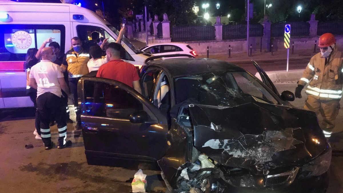 Zeytinburnu’nda kaza: 4 yaralı