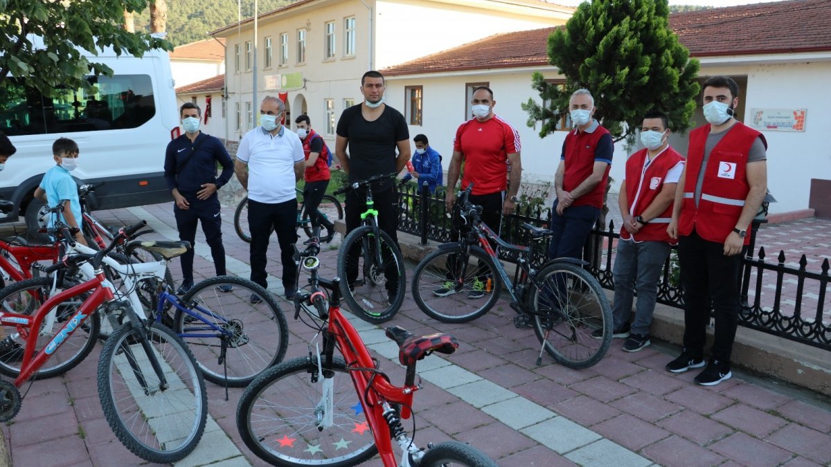 Amasya'da 102. yılda ‘102 bisikletle şehir turu’ düzenlendi