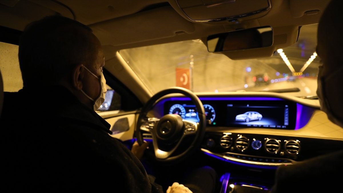 Cumhurbaşkanı Erdoğan, Kuzey Marmara Otoyolu'nda araç sürdü
