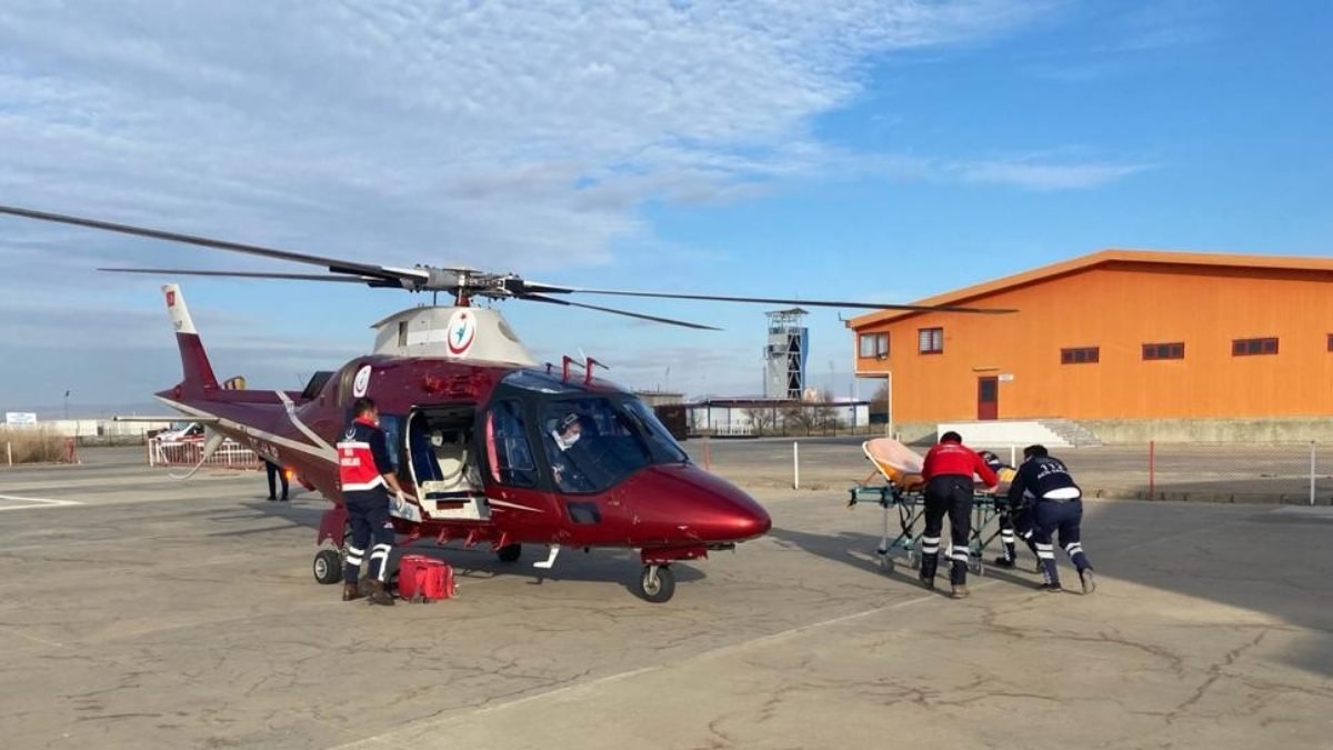 Afyonkarahisar’da kalp hastası, hava ambulansı ile hastaneye yetiştirildi