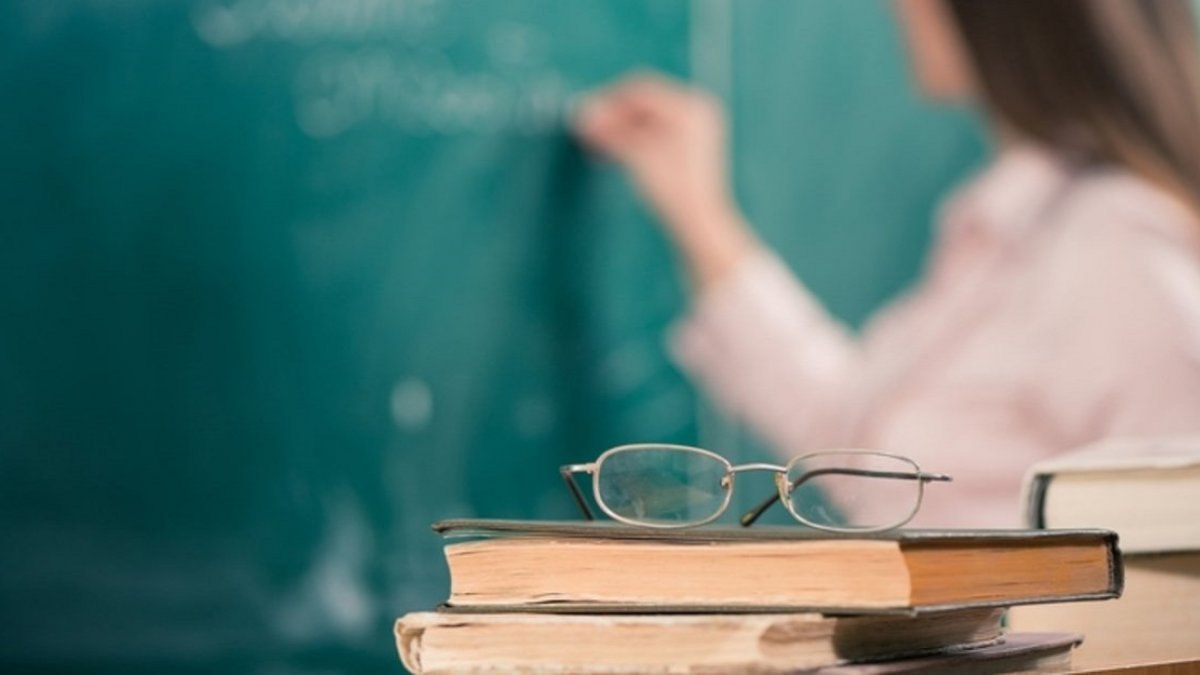 MEB'den telafi eğitimi açıklaması: Öğretmenler ek ders ücreti alacak mı?
