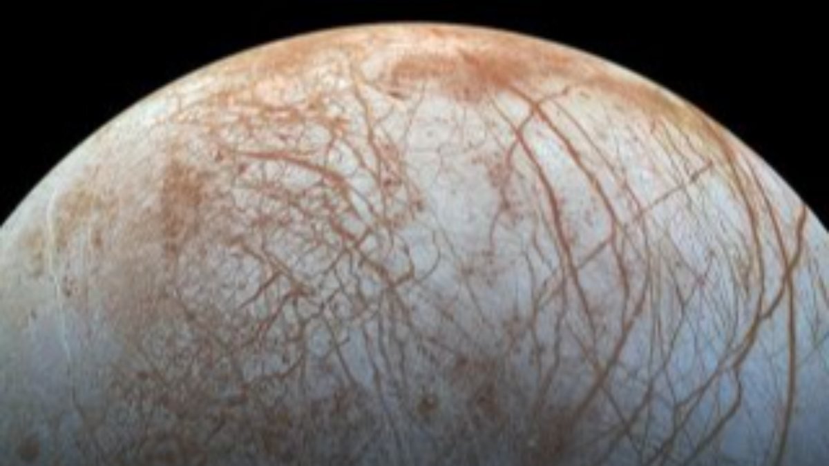 Jüpiter'in uydusu Europa'da yaşam umudu doğdu