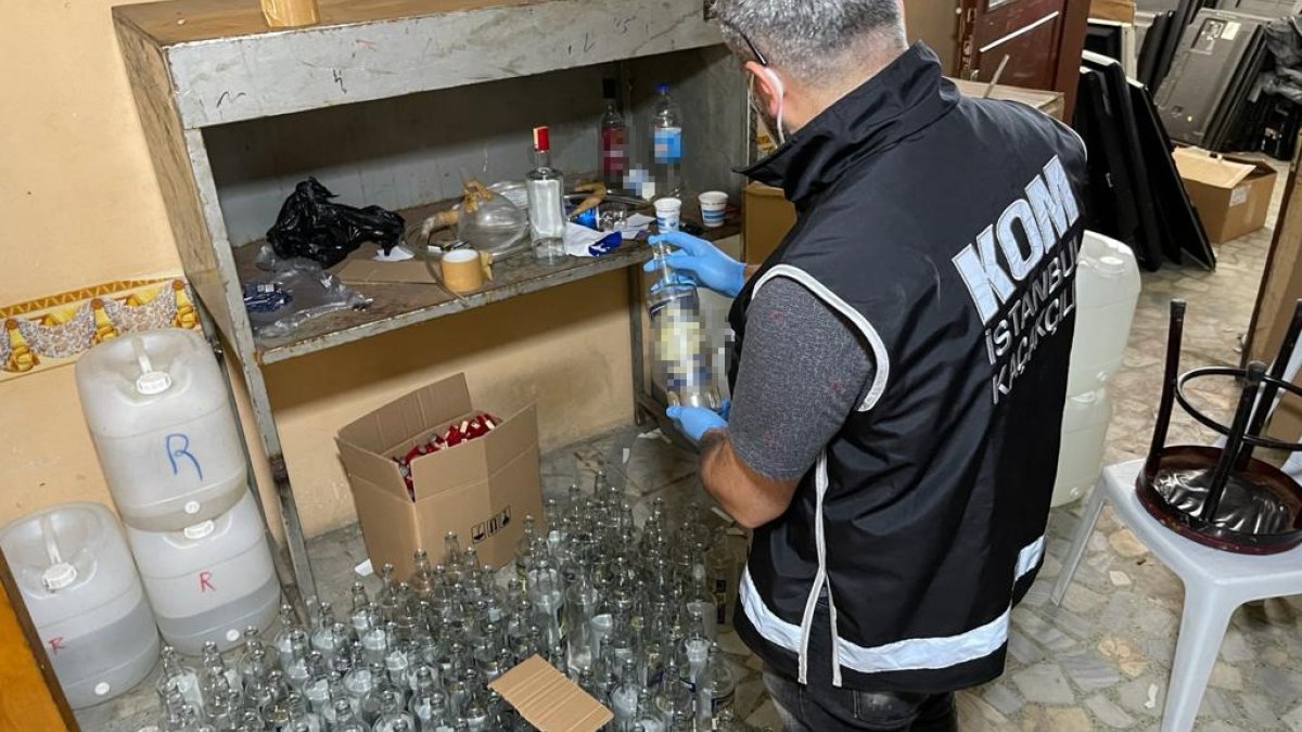 Başakşehir'de 2 ton kaçak içki ele geçirildi