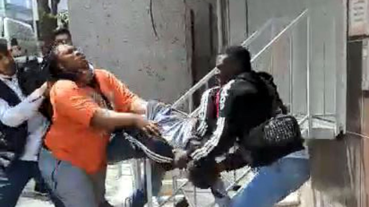 Esenyurt'ta Afrikalı çift, hırsızlarla kavga etti