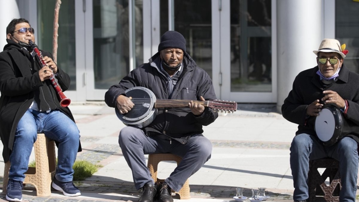 Kültür ve Turizm Bakanlığı müzisyenlere tek seferde 3 bin lira ödeme yapılacak