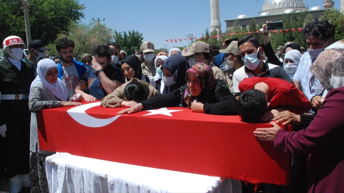 Hatay şehidi Halit Altun'a veda