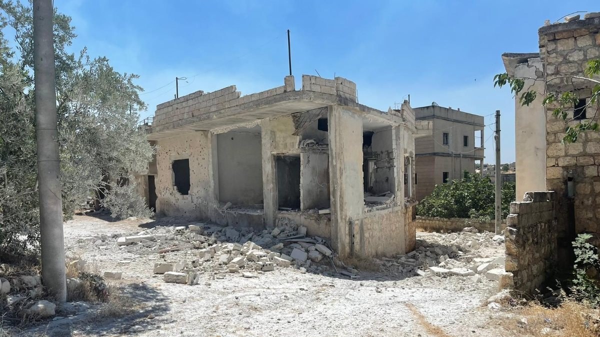 İdlib’te topçu saldırıları sivilleri hedef aldı