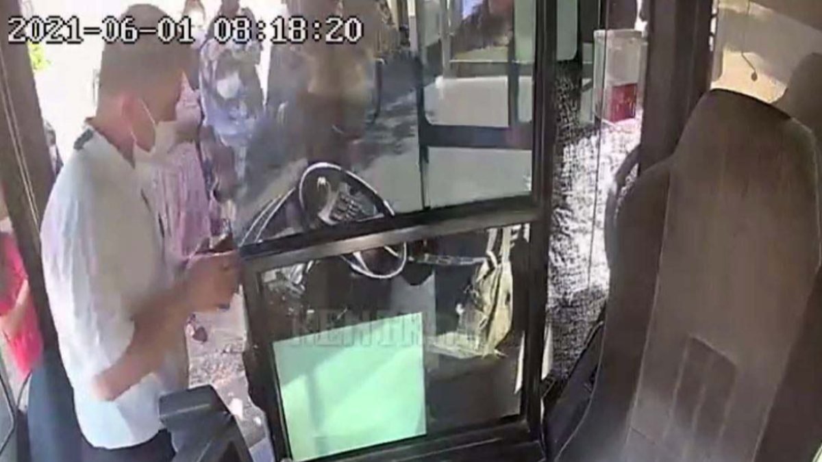 Gaziantep’te fenalaşan yolcuyu otobüs şoförü hastaneye yetiştirdi