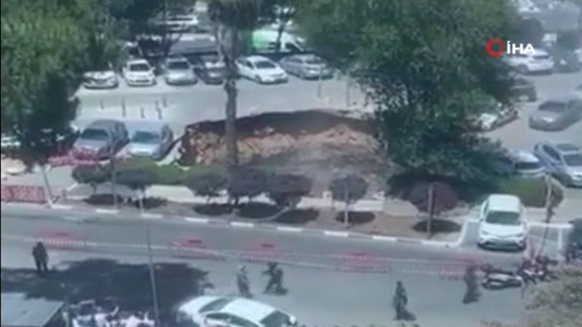 Kudüs’te hastane otoparkı çöktü, araçlar çukura düştü