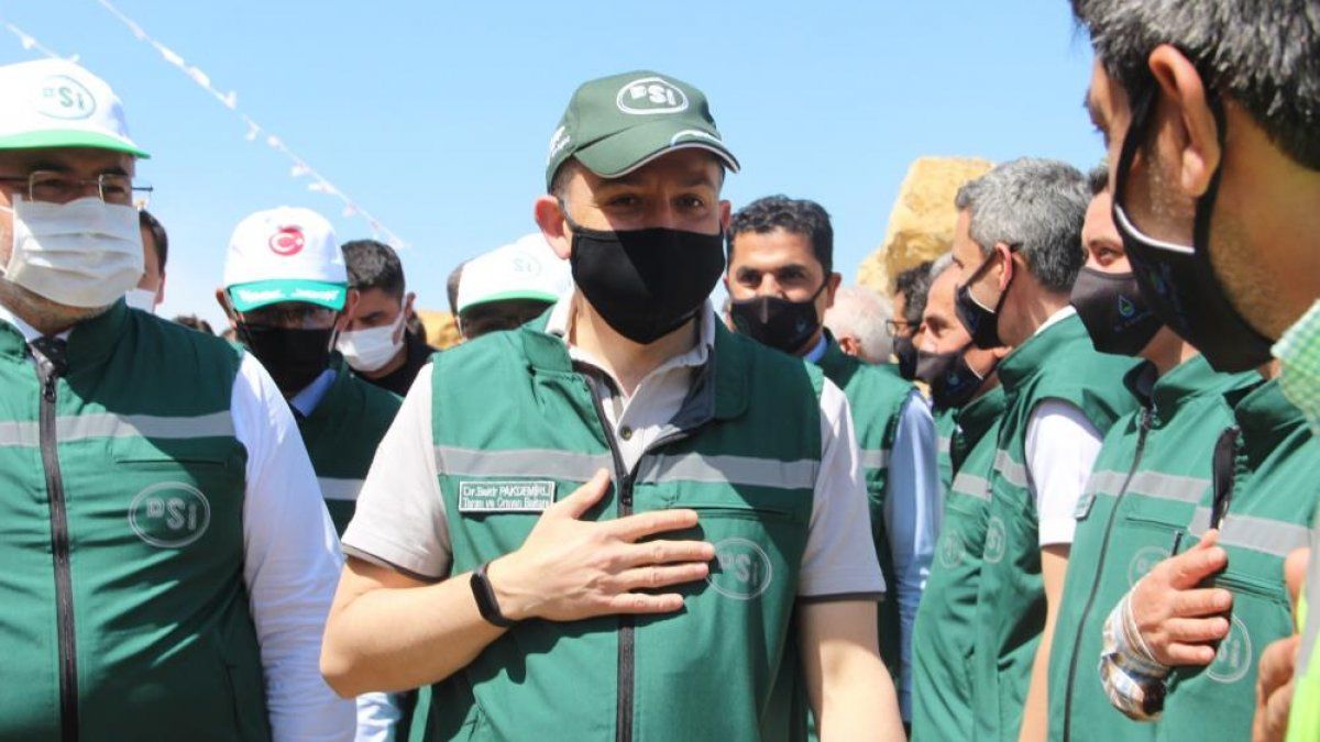 Bekir Pakdemirli, Çay Barajı’ndan ilk suyu verdi