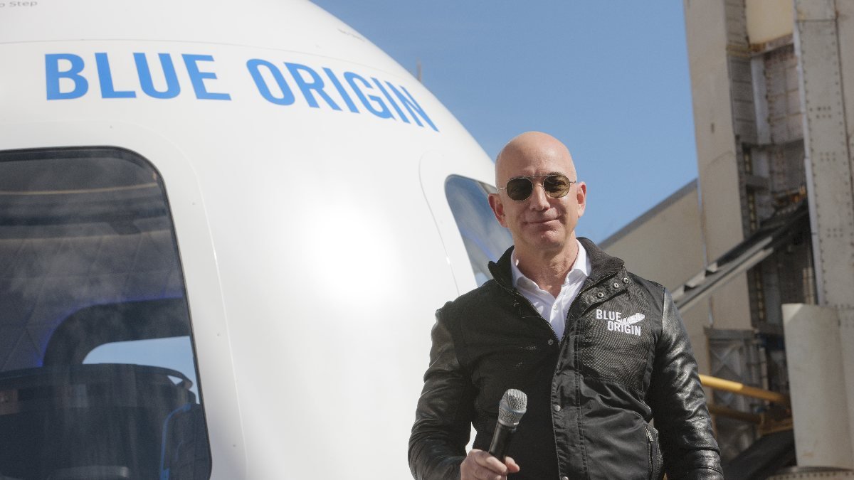 Jeff Bezos, 20 Temmuz'da kardeşi ile uzaya gidiyor