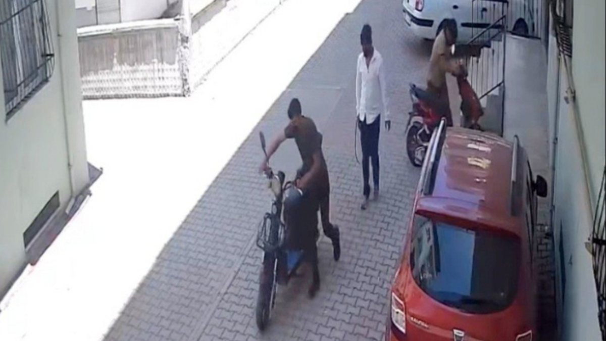 Osmaniye'de gündüz vakti bisiklet hırsızlığı