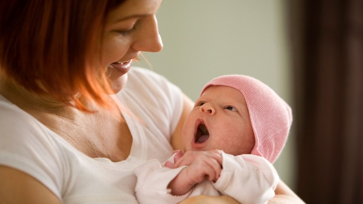 Yenidoğan bebeğinizi anlamanızı sağlayacak 5 davranış