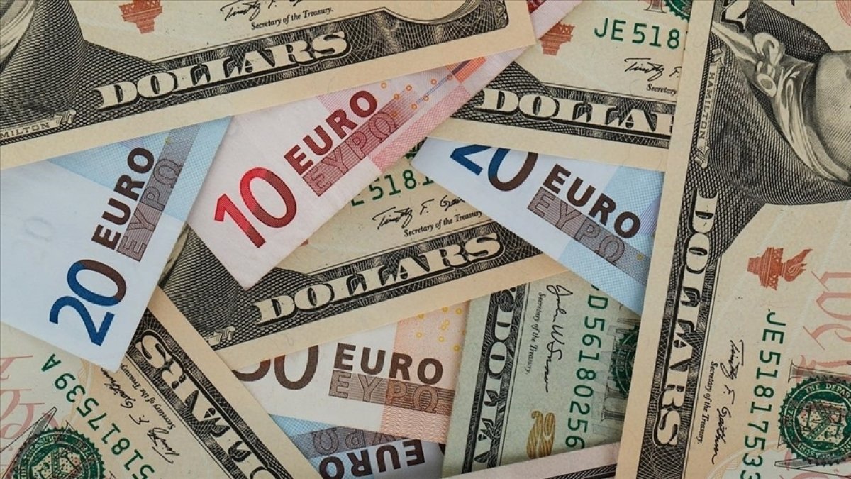 Dolar ve euroda düşüş yüzde 1'i geçti