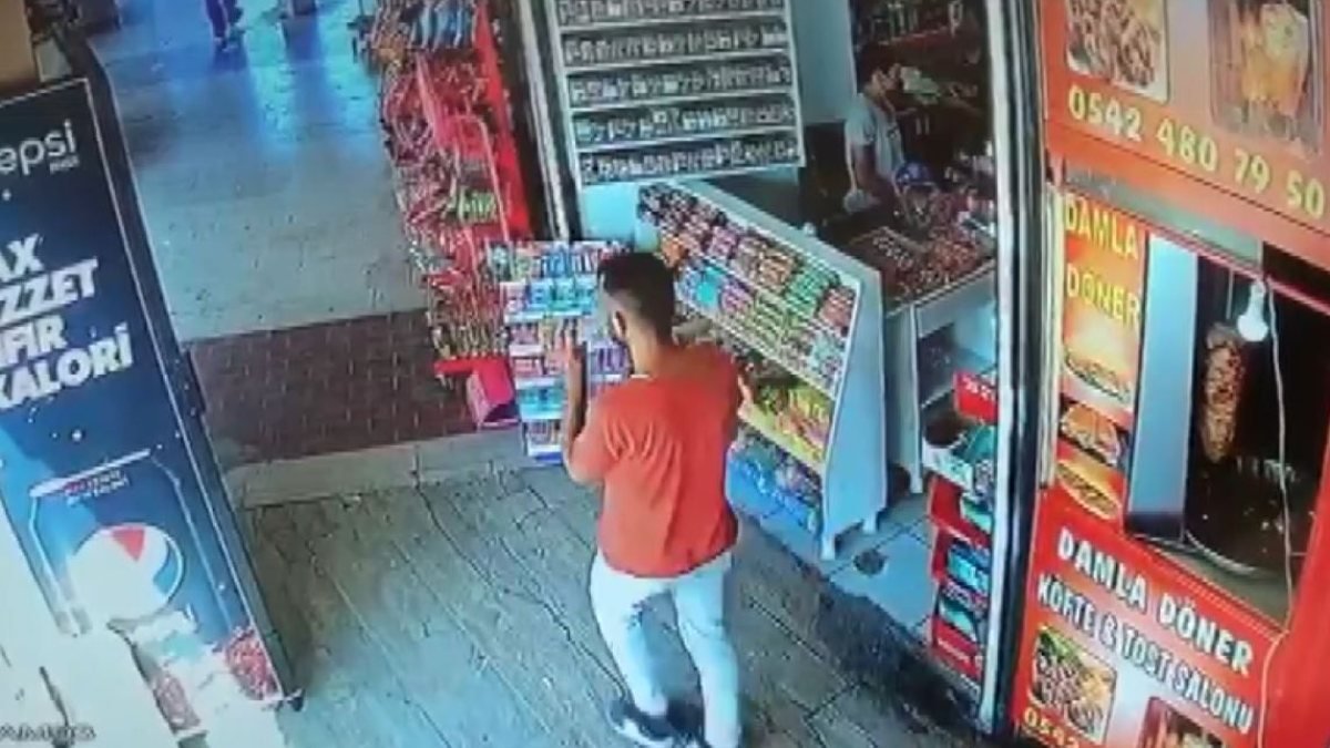 Şanlıurfa'daki hırsız, marketten cips çaldı