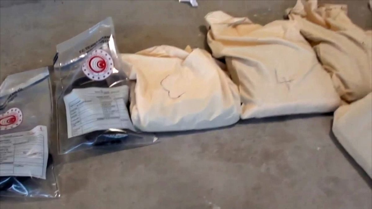 Çelik kasaların içine gizlenmiş 304 kilo uyuşturucu ele geçirildi