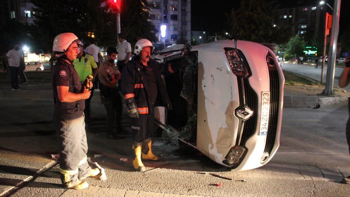 Elazığ’da 16 yaşındaki sürücü kaza yaptı, kaçarken yakalandı