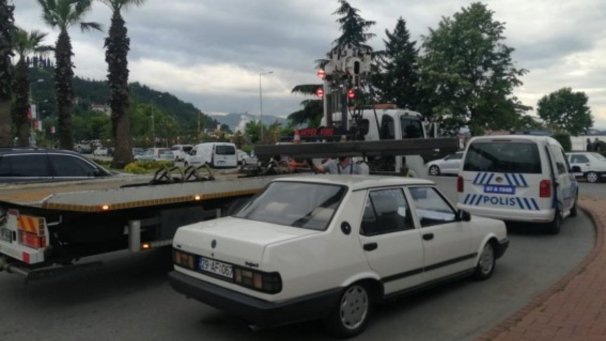 Zonguldak'ta arabası çekilen sürücü polislere sitem etti
