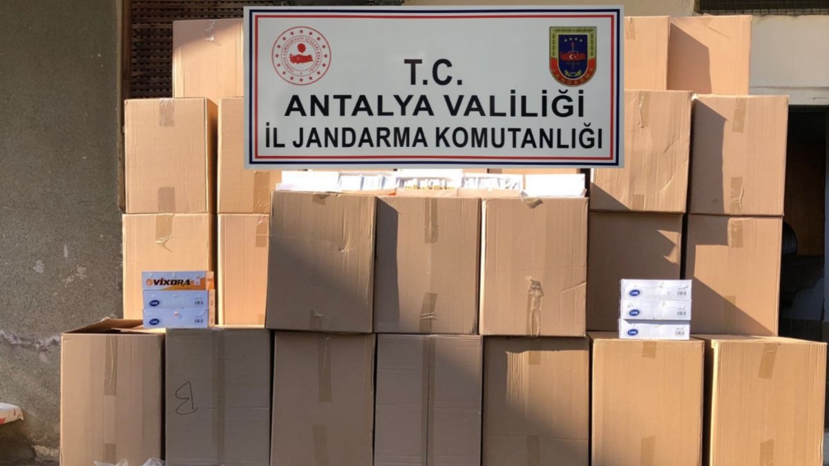 Antalya’da 86 kilogram kaçak tütün ele geçirildi