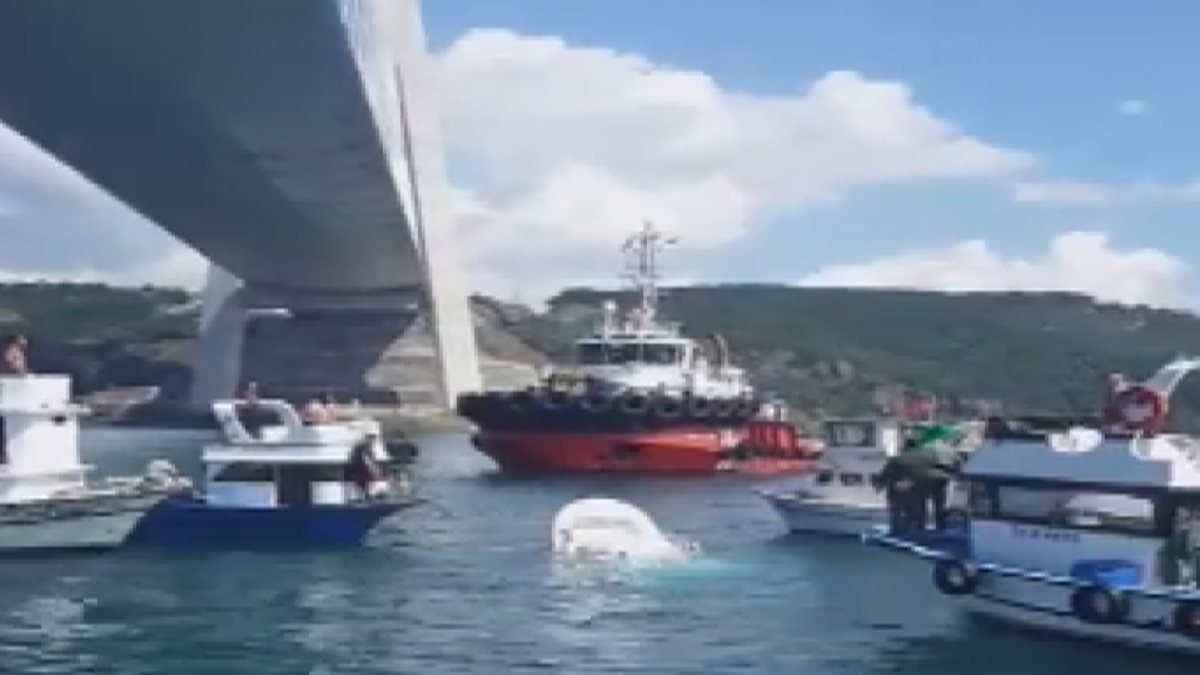 Yavuz Sultan Selim Köprüsü altında, balıkçı teknesine gemi çarptı